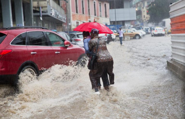 SEMANA DE FORTES CHUVAS EM LUANDA COM RASTO DE PELO MENOS 10 MORTOS