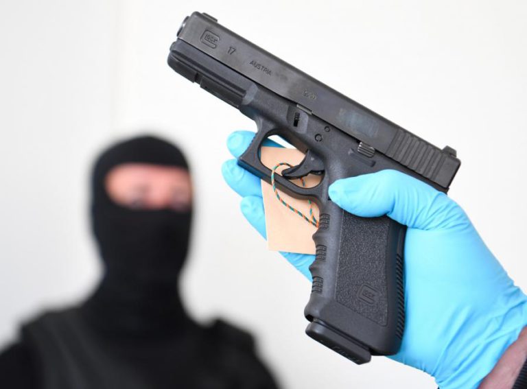 PSP RECUPERA TRÊS PISTOLAS GLOCK FURTADAS À POLÍCIA