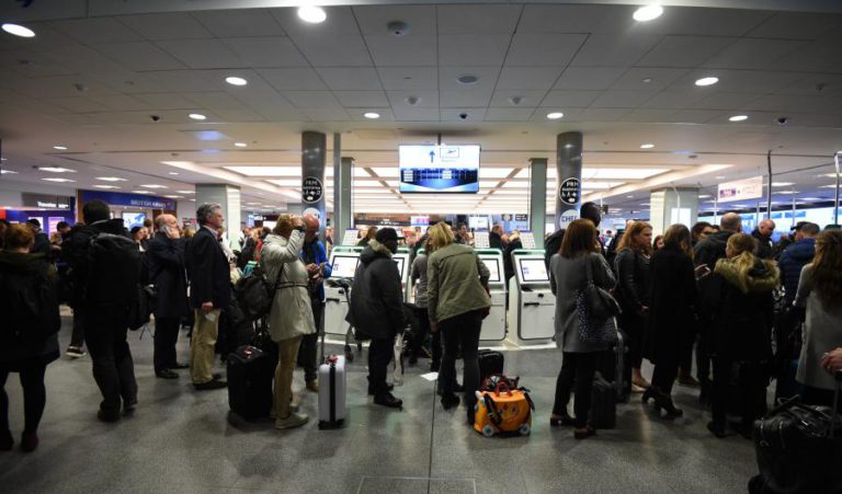 AEROPORTO CIDADE DE LONDRES REABERTO HOJE