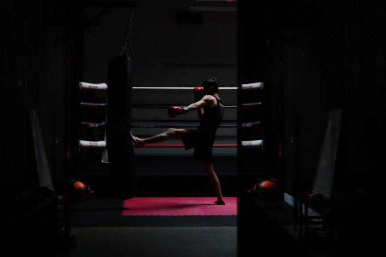 PEDRO KOL VENCE MORETTI POR KO E SAGRA-SE CAMPEÃO EUROPEU DE KICKBOXING