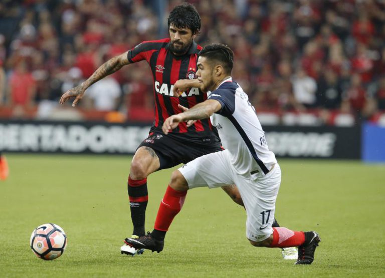 ARGENTINO LUCHO GONZÁLEZ “MUITO FELIZ” NO REGRESSO AO ATLÉTICO PARANAENSE