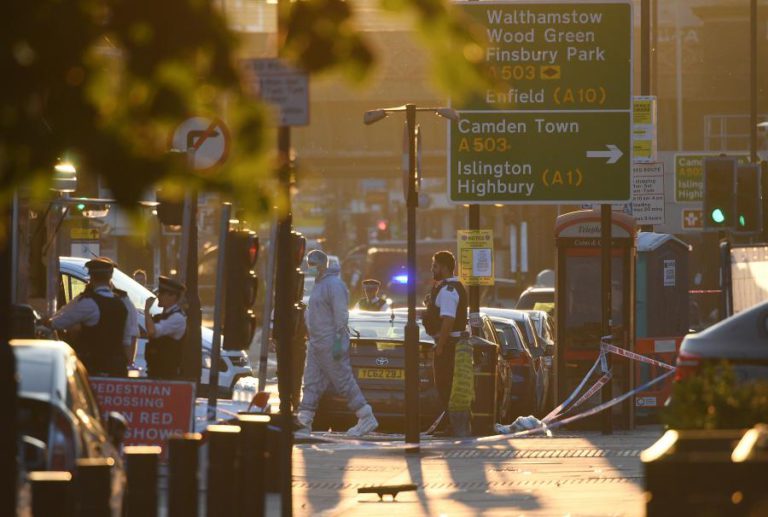 CONDENADO POR HOMICÍDIO BRITÂNICO QUE ATROPELOU MUÇULMANOS EM LONDRES