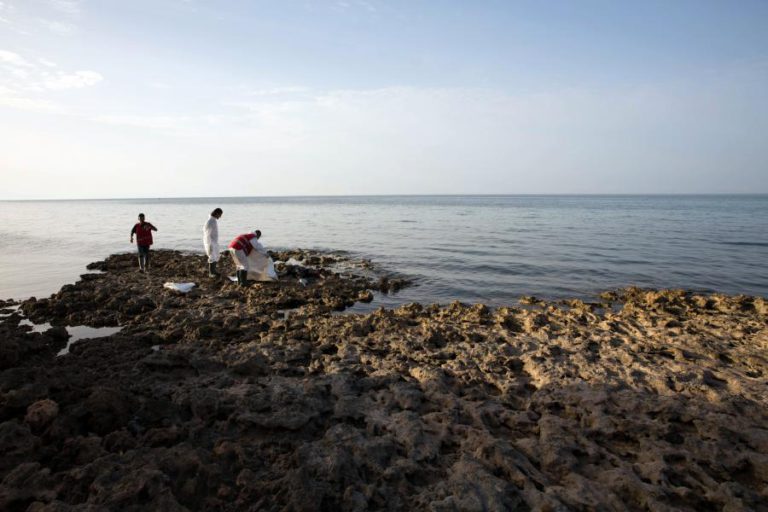 DEZ MORTOS E 90 DESAPARECIDOS EM NAUFRÁGIO NA COSTA DA LÍBIA – ONU