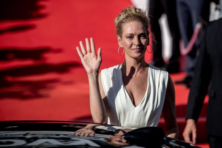 ATRIZ UMA THURMAN ACUSA PRODUTOR HARVEY WEINSTEIN DE ASSÉDIO SEXUAL
