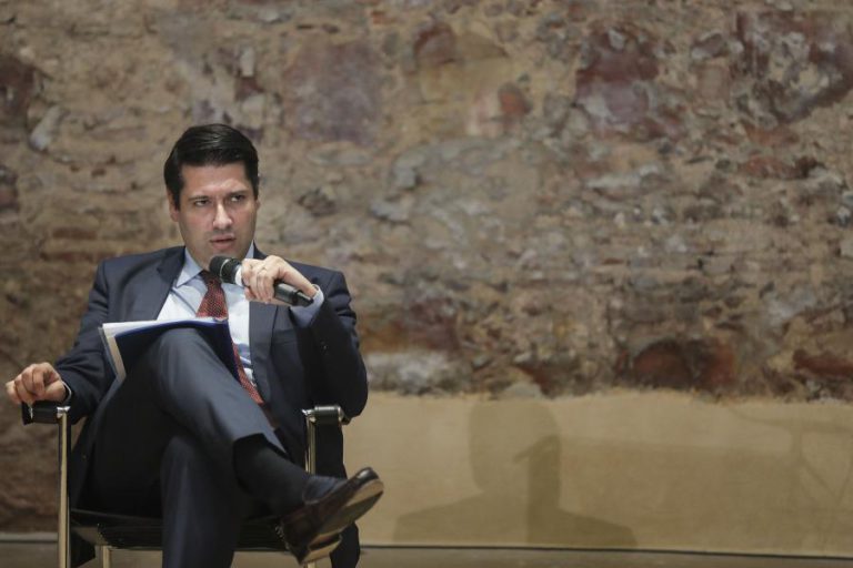 PORTUGAL CONSIDERA QUE DE GUINDOS “REÚNE TODAS AS CONDIÇÕES” PARA TRABALHO INDEPENDENTE NO BCE