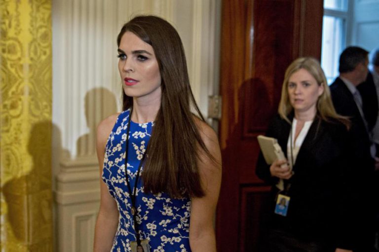 DEMITIU-SE DIRETORA DE COMUNICAÇÃO DA CASA BRANCA E FIEL ASSESSORA DE TRUMP