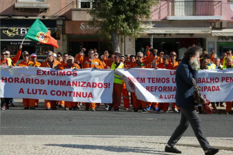 TRABALHADORES DA MINA DE NEVES-CORVO CONVOCAM NOVA GREVE