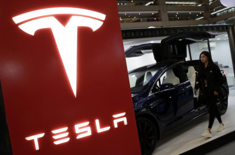 TESLA COM PERDAS DE 2,2 MIL MILHÕES DE DÓLARES EM 2017