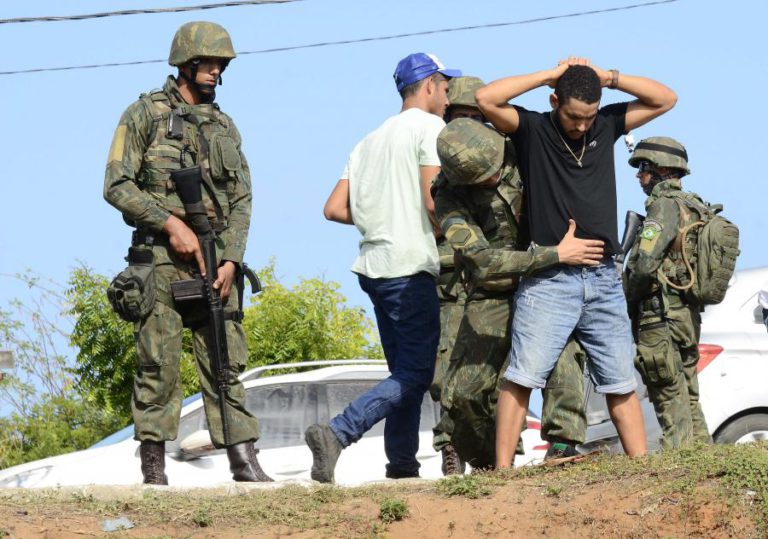 EXÉRCITO BRASILEIRO VAI ASSUMIR CONTROLO DA SEGURANÇA NO RIO DE JANEIRO
