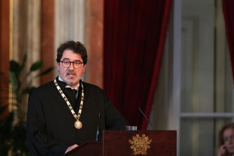 BASTONÁRIO DOS ADVOGADOS DIZ QUE VIVEMOS NUMA “REDE DE MEDO” DEVIDO AOS REGULAMENTOS
