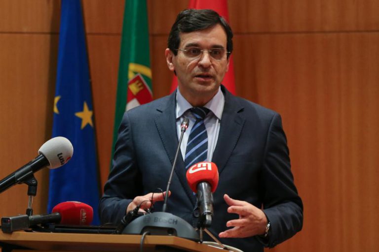 MINISTRO DA SAÚDE GARANTE PAGAMENTO DE DÍVIDAS AOS FORNECEDORES DENTRO DE DIAS