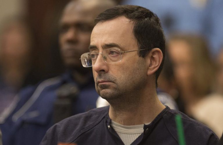 NASSAR CONDENADO A UMA TERCEIRA PENA DE 40 A 125 ANOS DE PRISÃO POR AGRESSÃO SEXUAL