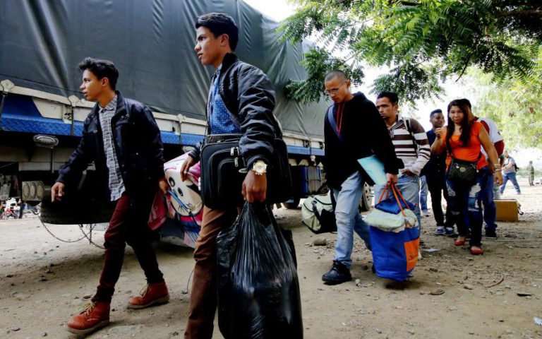 COLÔMBIA ABRE ABRIGO TEMPORÁRIO PARA ACOLHER REFUGIADOS VENEZUELANOS