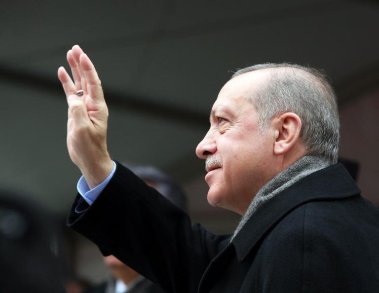 ERDOGAN ACUSA EUA DE PREJUDICAREM INTERESSES DA TURQUIA, IRÃO E “TALVEZ RÚSSIA”