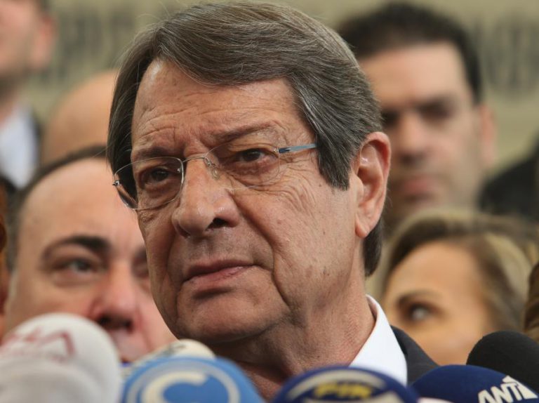 PRESIDENTE CESSANTE APELA AO VOTO NA SEGUNDA VOLTA DAS PRESIDENCIAIS DE CHIPRE
