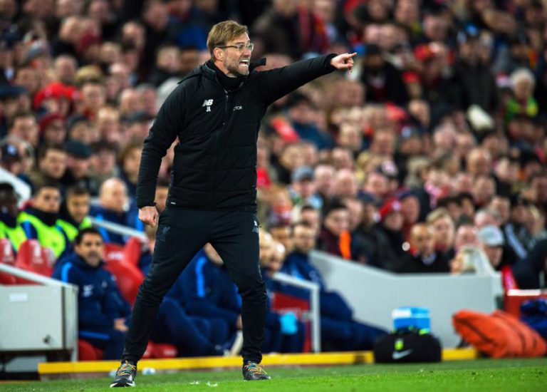 LIVERPOOL SEGUE PARA O PORTO COM LISTA ALARGADA DE JOGADORES