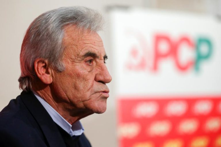 JERÓNIMO DE SOUSA “SURPREENDIDO” POR UGT QUERER AVANÇAR COM GREVES