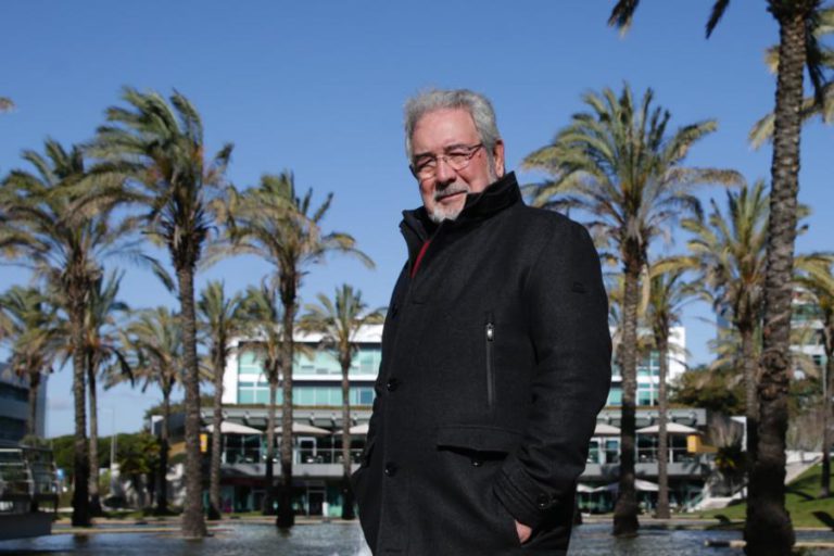 TRABALHADORES DE OEIRAS VÃO TER 25 DIAS DE FÉRIAS E DISPENSA NO ANIVERSÁRIO