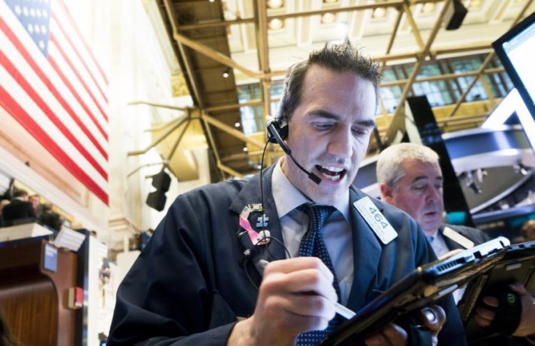 WALL STREET ENCERRA COM FORTES PERDAS E DOW JONES RECUA MAIS DE 4%