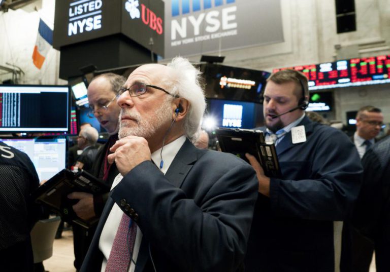 WALL STREET ENCERRA EM ALTA APÓS SESSÃO VOLÁTIL
