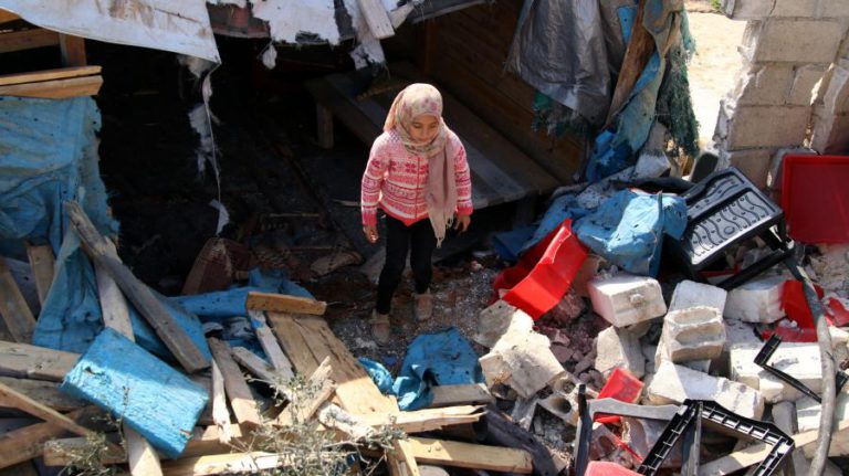TURQUIA REINICIA BOMBARDEAMENTOS CONTRA ENCLAVE CURDO DE AFRIN, NA SÍRIA