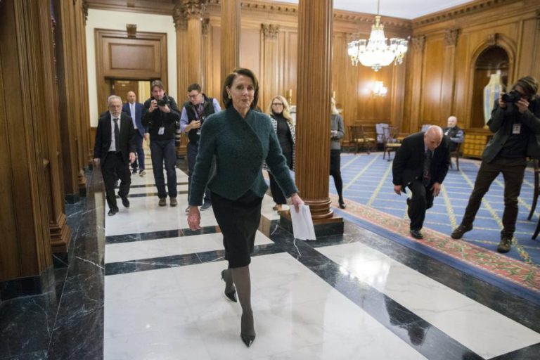 CONGRESSO DOS EUA APROVA ORÇAMENTO PARA PÔR FIM AO ‘SHUTDOWN’