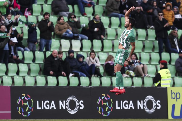 RIO AVE REGRESSA AOS TRIUNFOS AO VENCER NA RECEÇÃO AO MARÍTIMO POR 3-0