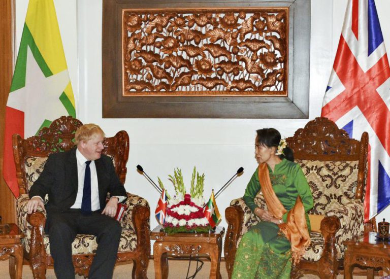 MINISTRO BRITÂNICO REÚNE-SE COM LÍDER DA BIRMÂNIA DEPOIS DE VISITA A REFUGIADOS ROHINGYA