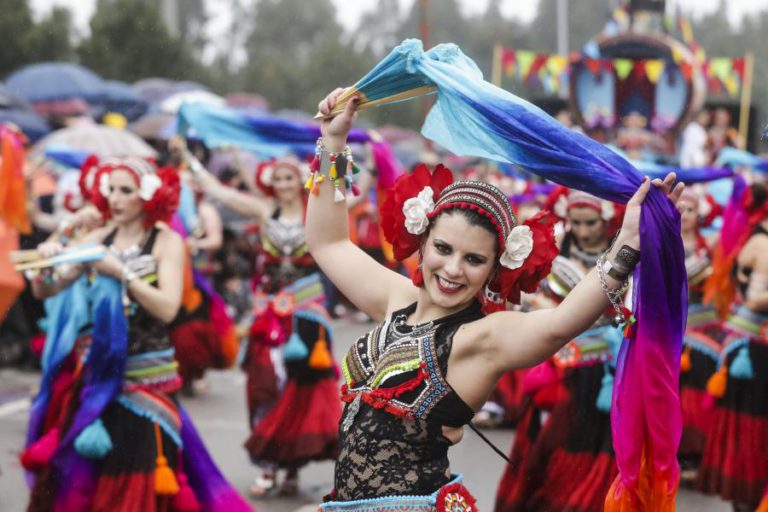 CORSO DO CARNAVAL DE OVAR MANTÉM-SE “GENUÍNO E PORTUGUÊS”