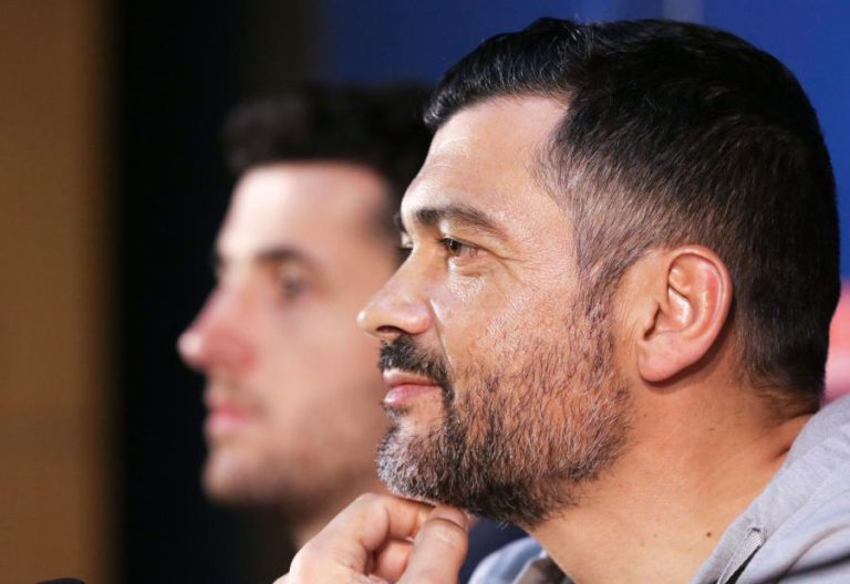 SÉRGIO CONCEIÇÃO DIZ QUE É IMPORTANTE APROVEITAR AS LACUNAS DO LIVERPOOL