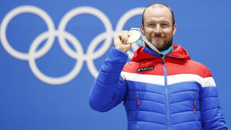 NORUEGA CONQUISTA O PRIMEIRO OURO OLÍMPICO NA PROVA RAINHA DO ESQUI ALPINO