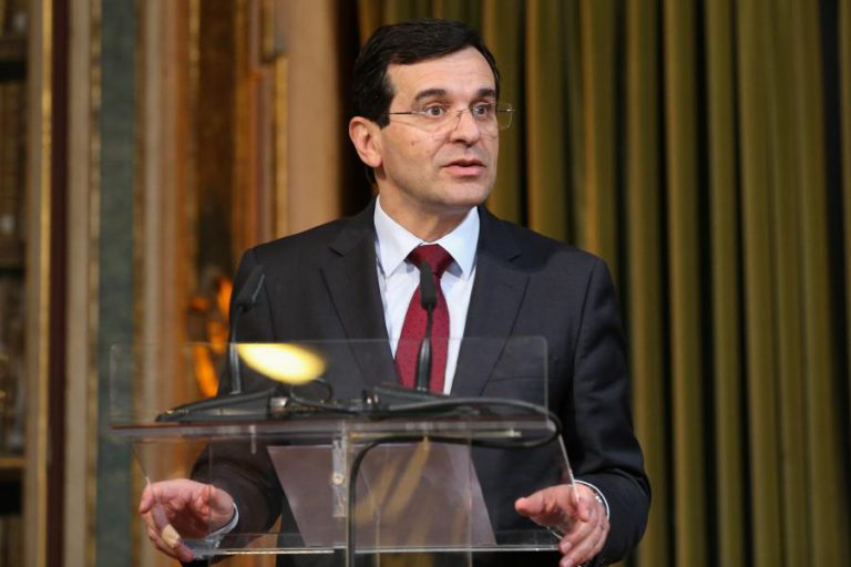 PROCESSO PARA ABRIR CONCURSO PARA 700 MÉDICOS ESTÁ NAS FINANÇAS