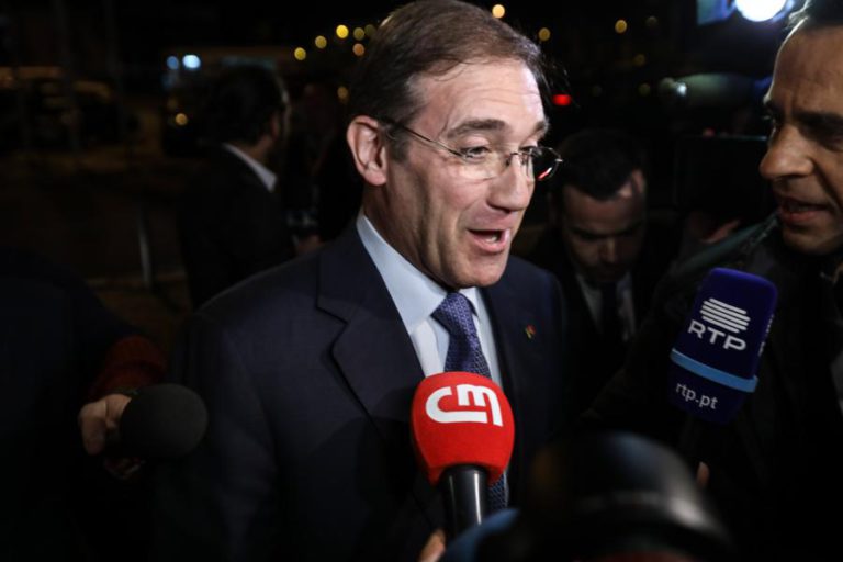 PASSOS CHEGA AO CONGRESSO COM “CONFIANÇA E ESPERANÇA NO FUTURO”