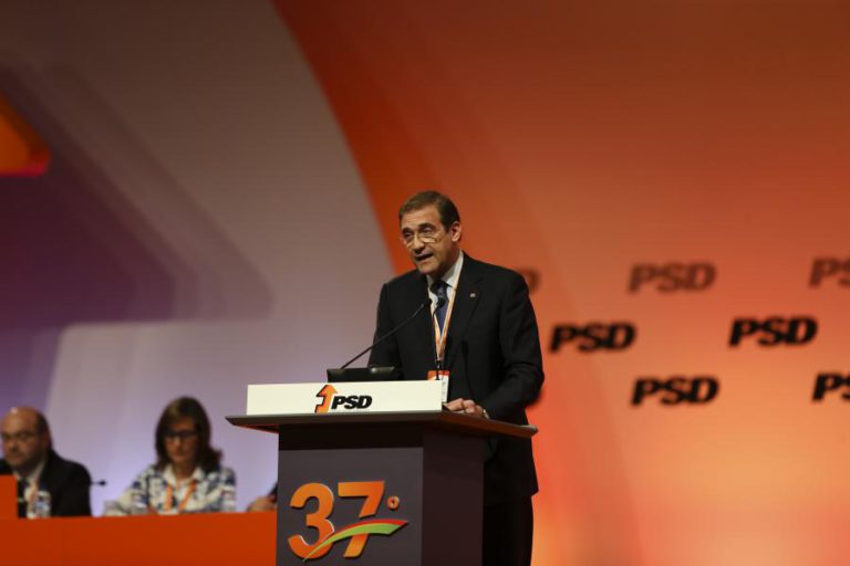 “NÃO É FÁCIL BATER A GERINGONÇA, MAS É PRECISO BATER A GERINGONÇA” – PRESIDENTE CESSANTE DO PSD