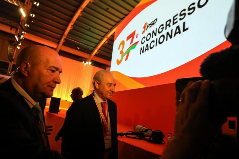 MORAIS SARMENTO, ELINA FRAGA E DAVID JUSTINO NA COMISSÃO POLÍTICA NACIONAL DE RIO