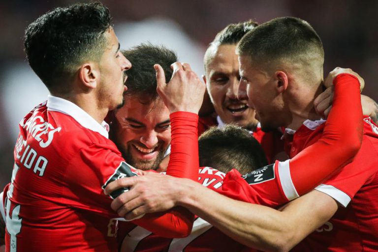 BENFICA GOLEIA BOAVISTA E SOBE À LIDERANÇA DA I LIGA