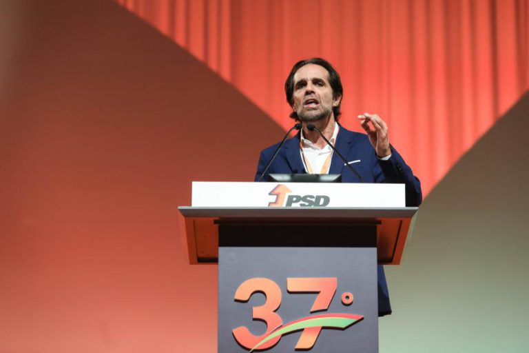 LÍDER DO PSD/MADEIRA AMEAÇA “POR NO OLHO DA RUA” OS QUE QUEREM MINAR O PARTIDO