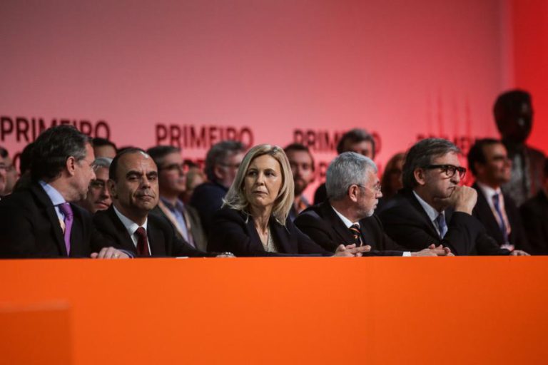 ELINA FRAGA DIZ QUE “NÃO HÁ NENHUM PROBLEMA” COM IDA PARA A DIREÇÃO