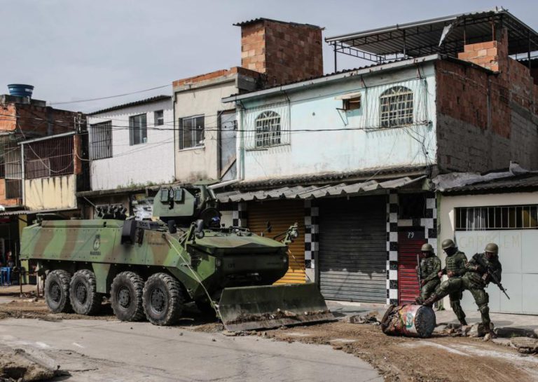 DEFENSORIA DO RIO DE JANEIRO ACUSA EXÉRCITO DE FAZER FICHAS ILEGAIS DE CIDADÃOS