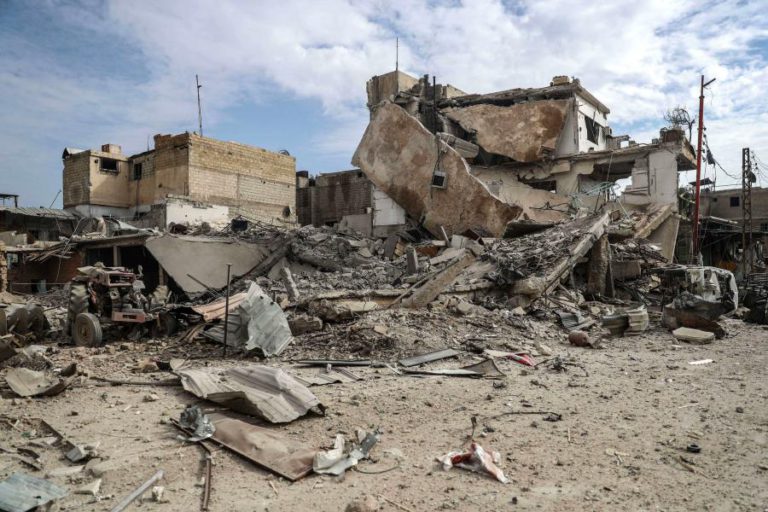 HOSPITAIS NO ENCLAVE DE GHOUTA ORIENTAL BOMBARDEADOS, REBELDES ATACAM DAMASCO