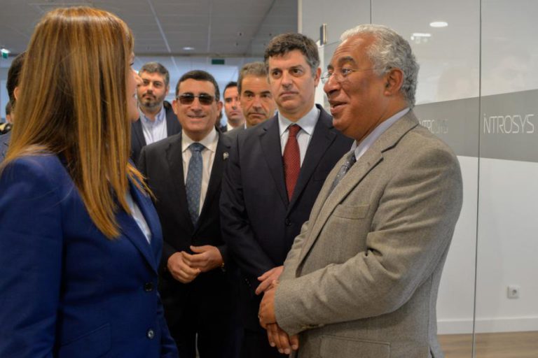 COSTA DIZ A REITORES QUE É FUNDAMENTAL COMBATER A PRECARIEDADE NO ENSINO SUPERIOR