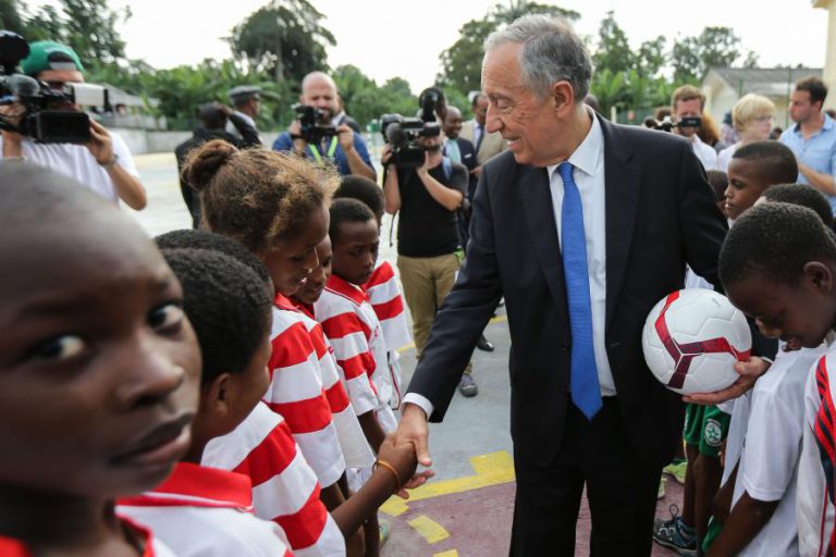 MARCELO FOI ÁRBITRO, MAS NUM JOGO DE FUTEBOL EM NEVES, SÃO TOMÉ