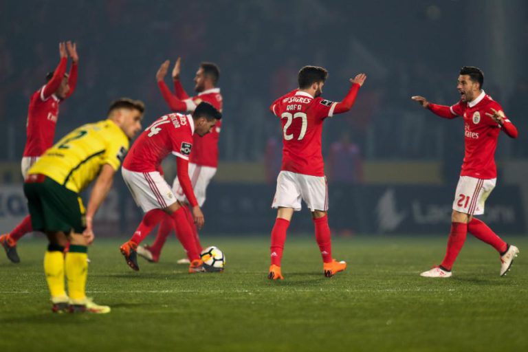 ‘BIS’ DE JONAS E RAFA SELAM REVIRAVOLTA DO BENFICA EM PAÇOS DE FERREIRA