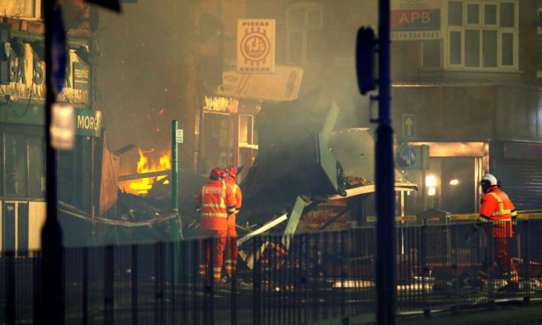 QUATRO PESSOAS MORRERAM NA EXPLOSÃO EM LEICESTER