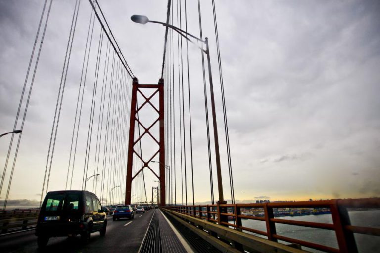 MINISTÉRIO DAS FINANÇAS DEMOROU SEIS MESES MAS JÁ AUTORIZOU OBRAS NA PONTE 25 DE ABRIL