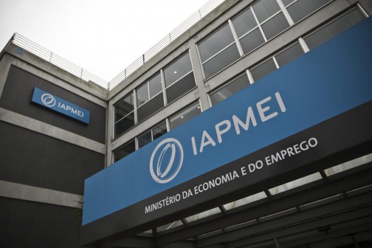 IAPMEI CONFIRMA ENCERRAMENTO DA FABRIÓLEO