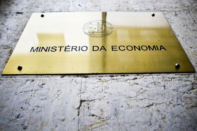 RECLAMAÇÕES DOS CONSUMIDORES AUMENTARAM EM 2017 PARA 373.331