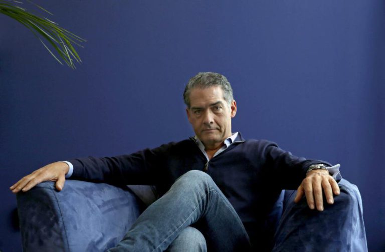 ESCRITOR ESCOCÊS DE ROMANCES POLICIAIS PHILIP KERR MORRE AOS 62 ANOS