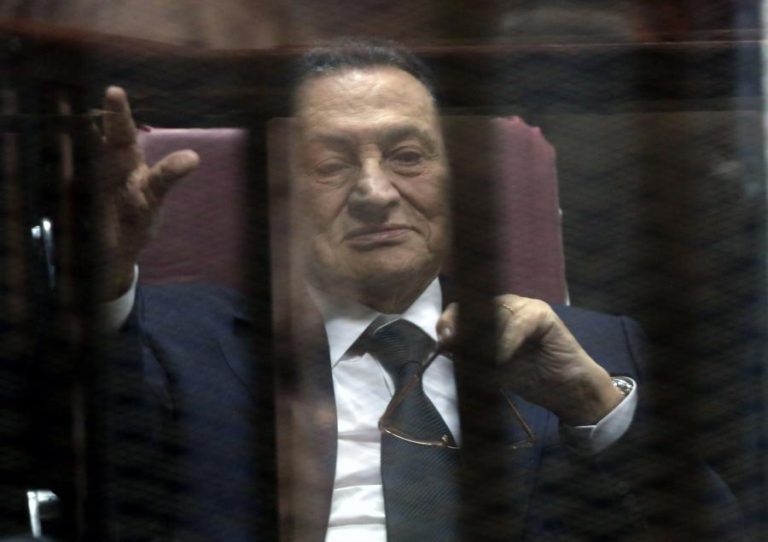 JUSTIÇA EGÍPCIA ANULA CONDENAÇÃO CONTRA MUBARAK E CORRELIGIONÁRIOS