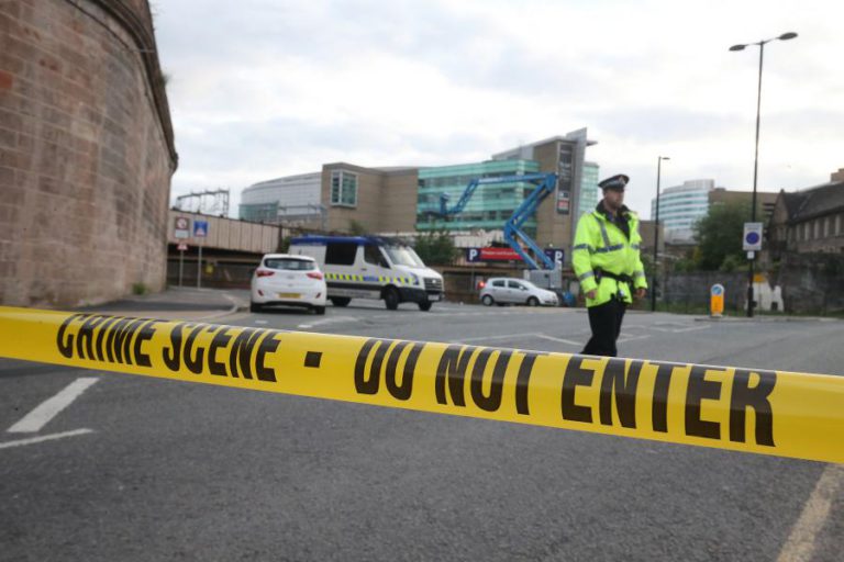 BOMBEIROS SÓ CHEGARAM DUAS HORAS DEPOIS DO ATENTADO EM MANCHESTER EM 2017 — RELATÓRIO